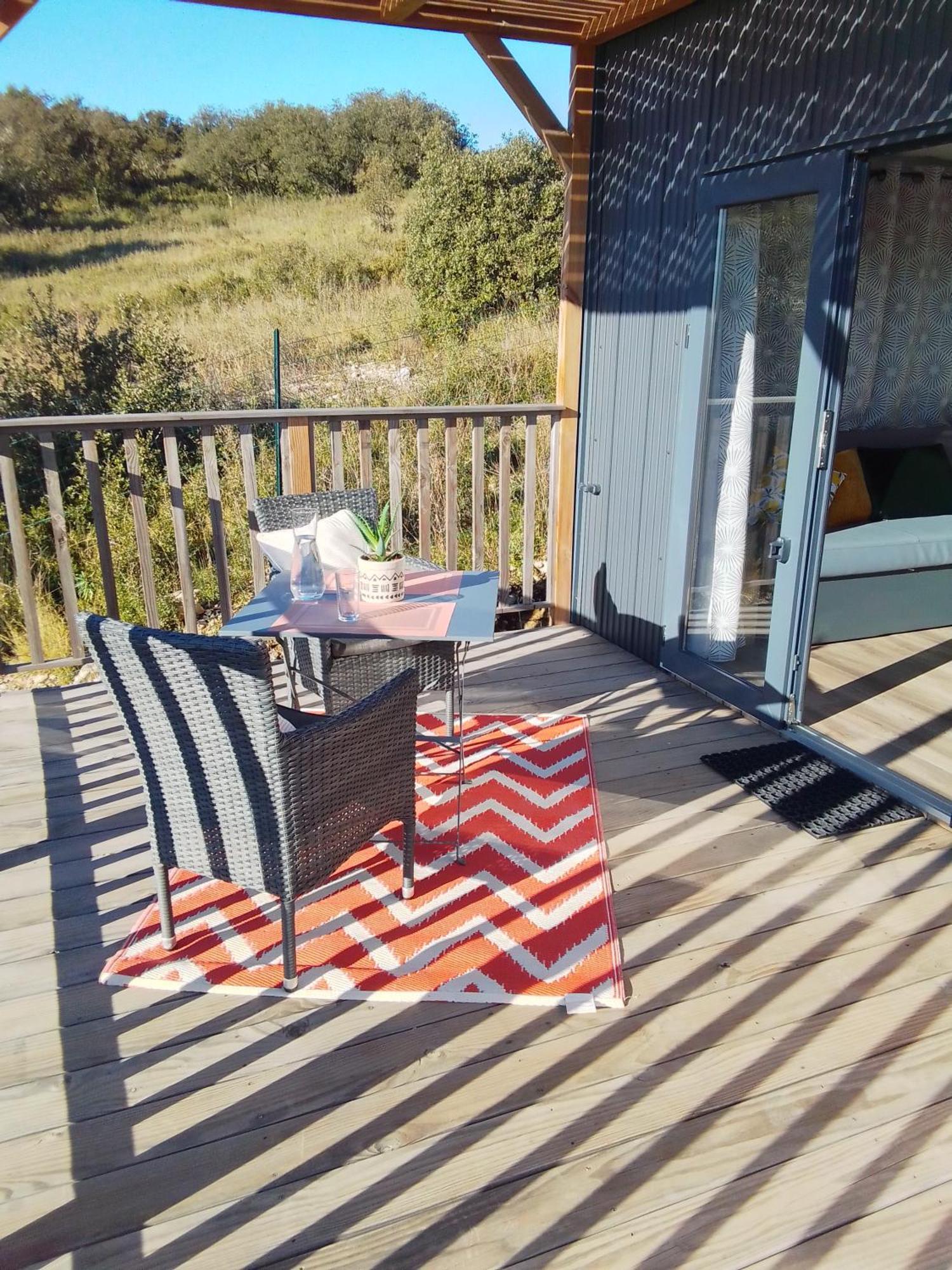 Camping Les Lodges Du Lagon Calvisson Eksteriør bilde
