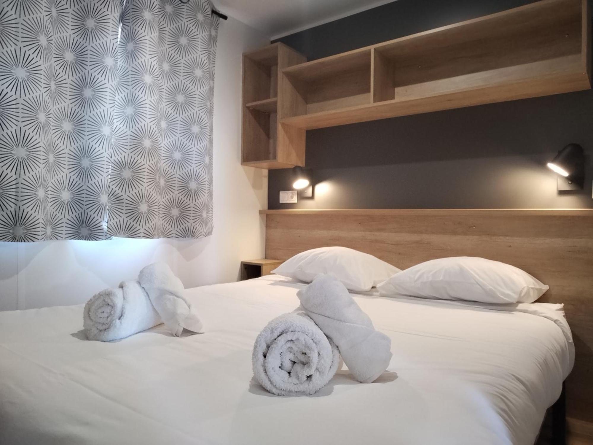Camping Les Lodges Du Lagon Calvisson Eksteriør bilde